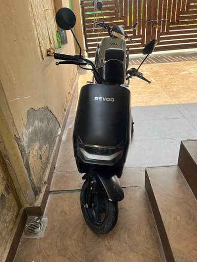 Revoo A10 Titanium Black