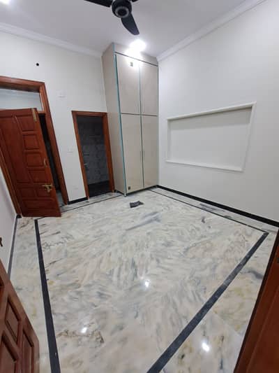 5 Marla Brand New Ground Floor Available For Rent