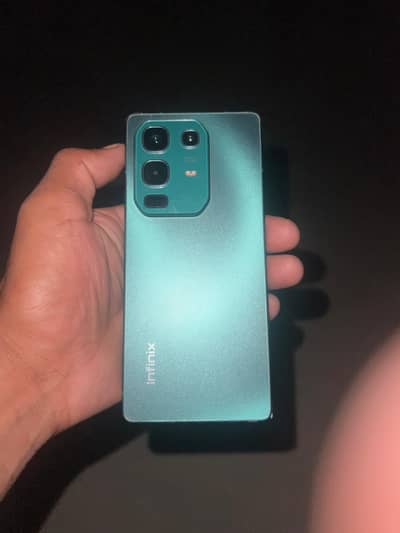 Infinx note 50 10 by 10  box nahi ha charger or warles pwoerbank sath