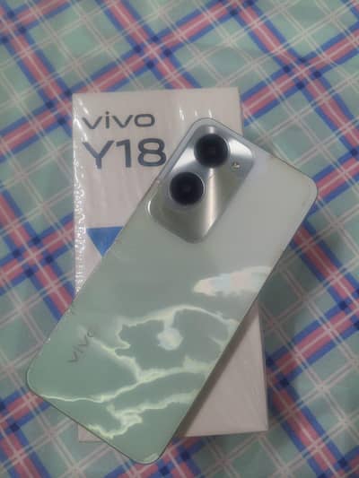 Vivo Y18 . contact num. 03211041182