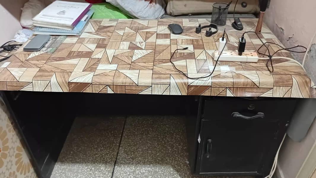 Study Table in good condition 1