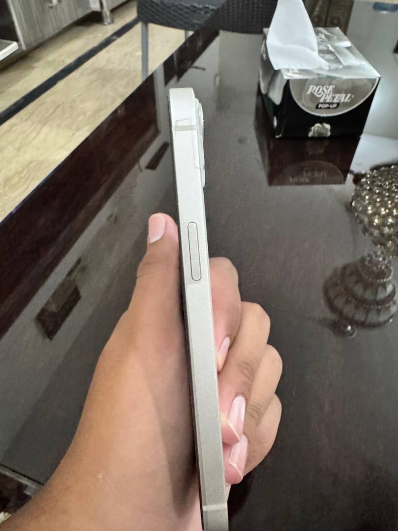 iPhone 13 2
