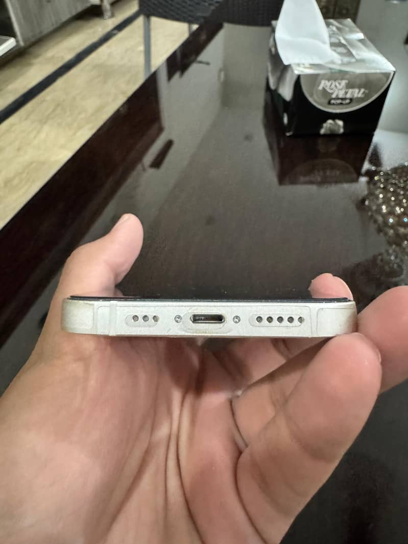 iPhone 13 3