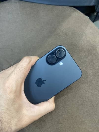 Apple iPhone 16