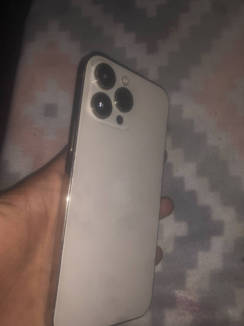 Iphone 13 pro Max 1