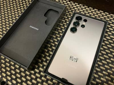 Samsung Mobile S25 Ultra 256 At&t sim locked