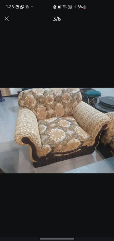 too good condition sofa set