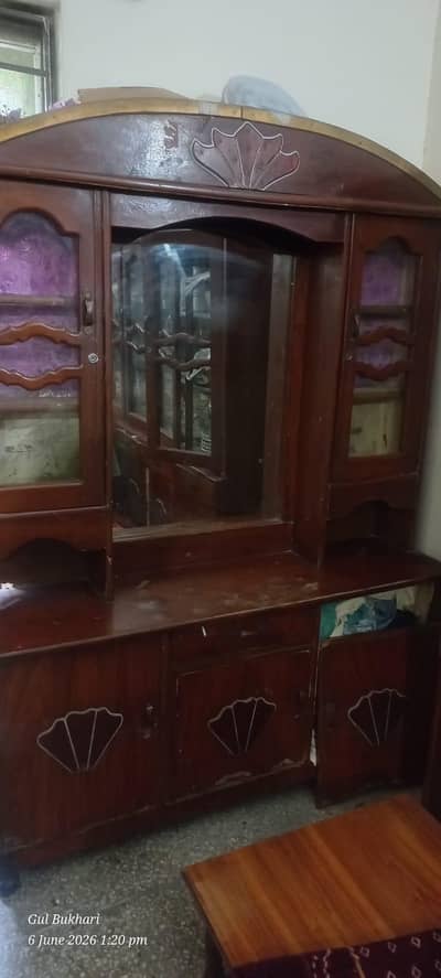 Dressing table in use for sale