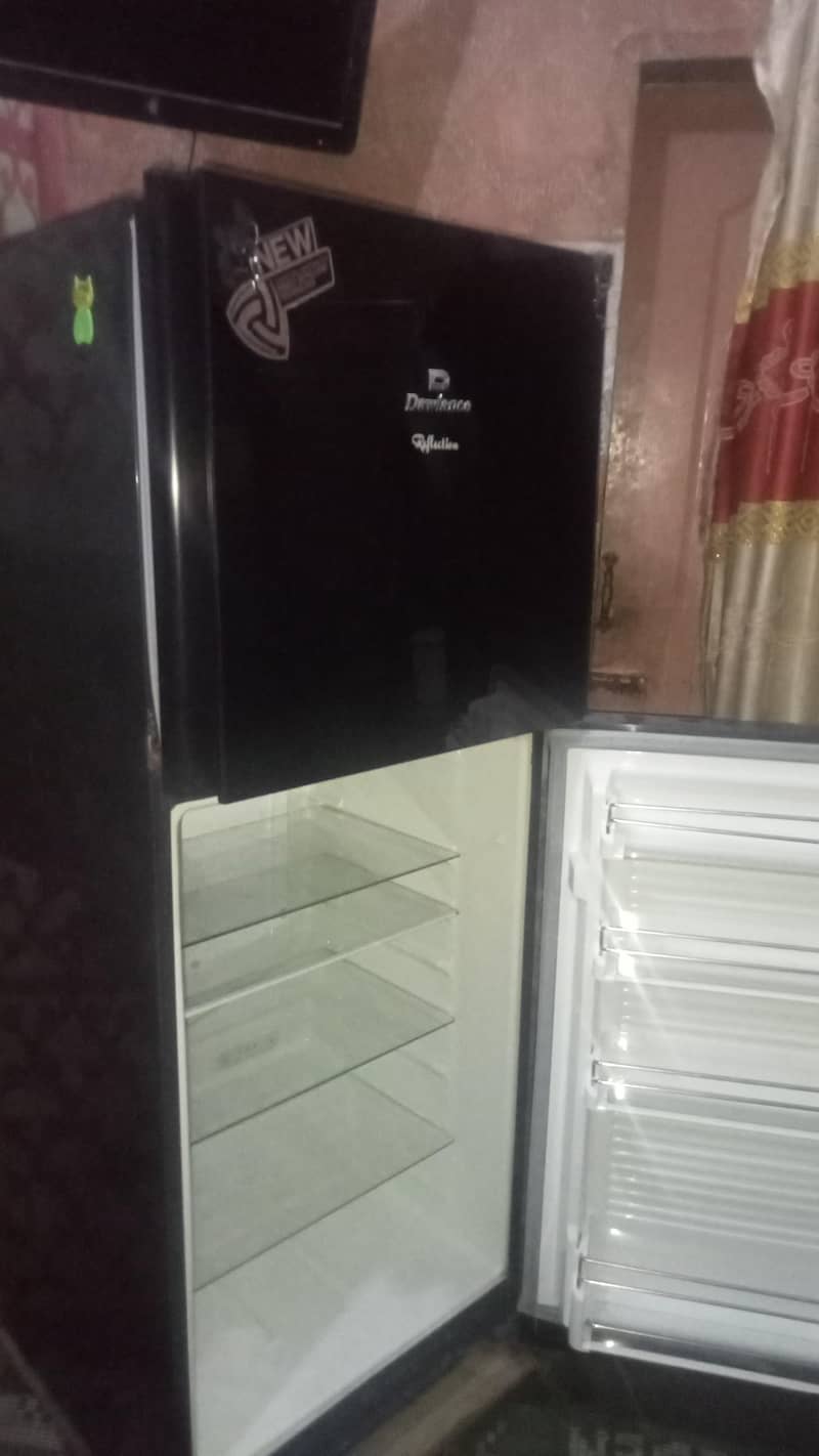 Dawlance Refrigerator Reflection 1