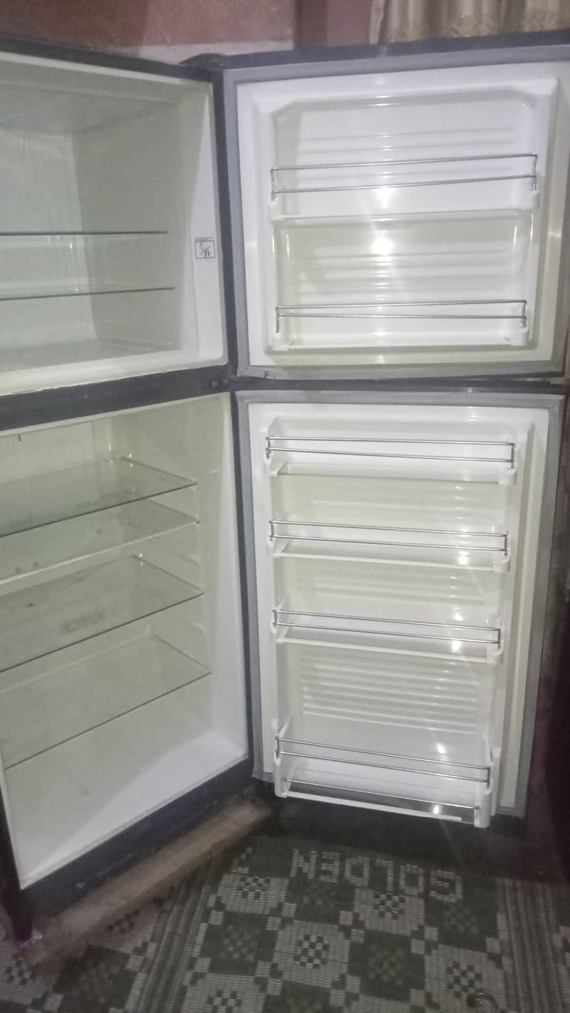 Dawlance Refrigerator Reflection 2