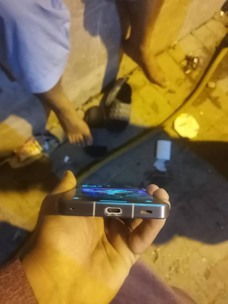 sharp aquos r7 3