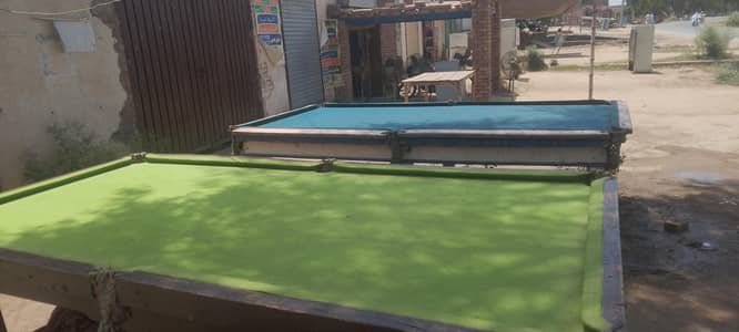 2x Snooker tables