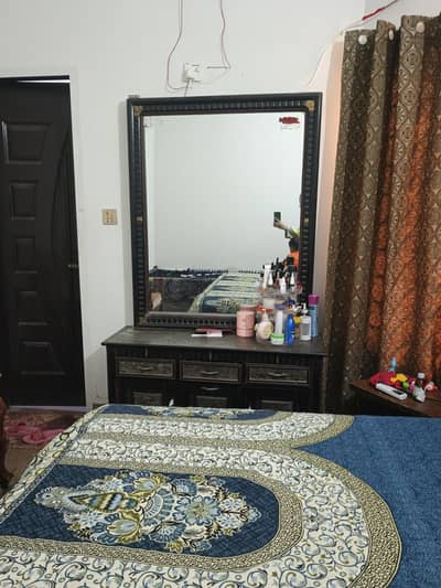 dressing table