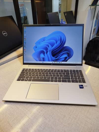 Hp EliteBook 860 G9 i5 12th 32GB DDR5 1TB NVME 16" Display