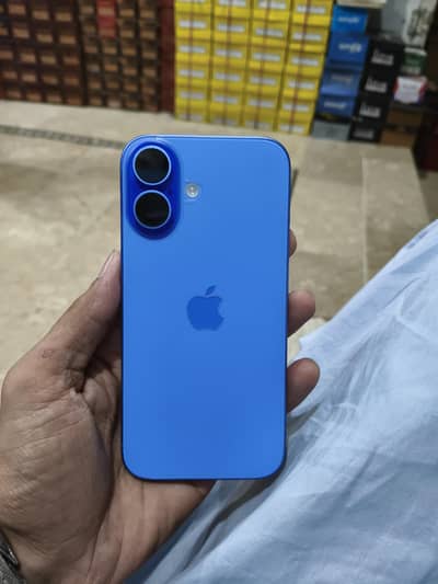 Apple iPhone 16