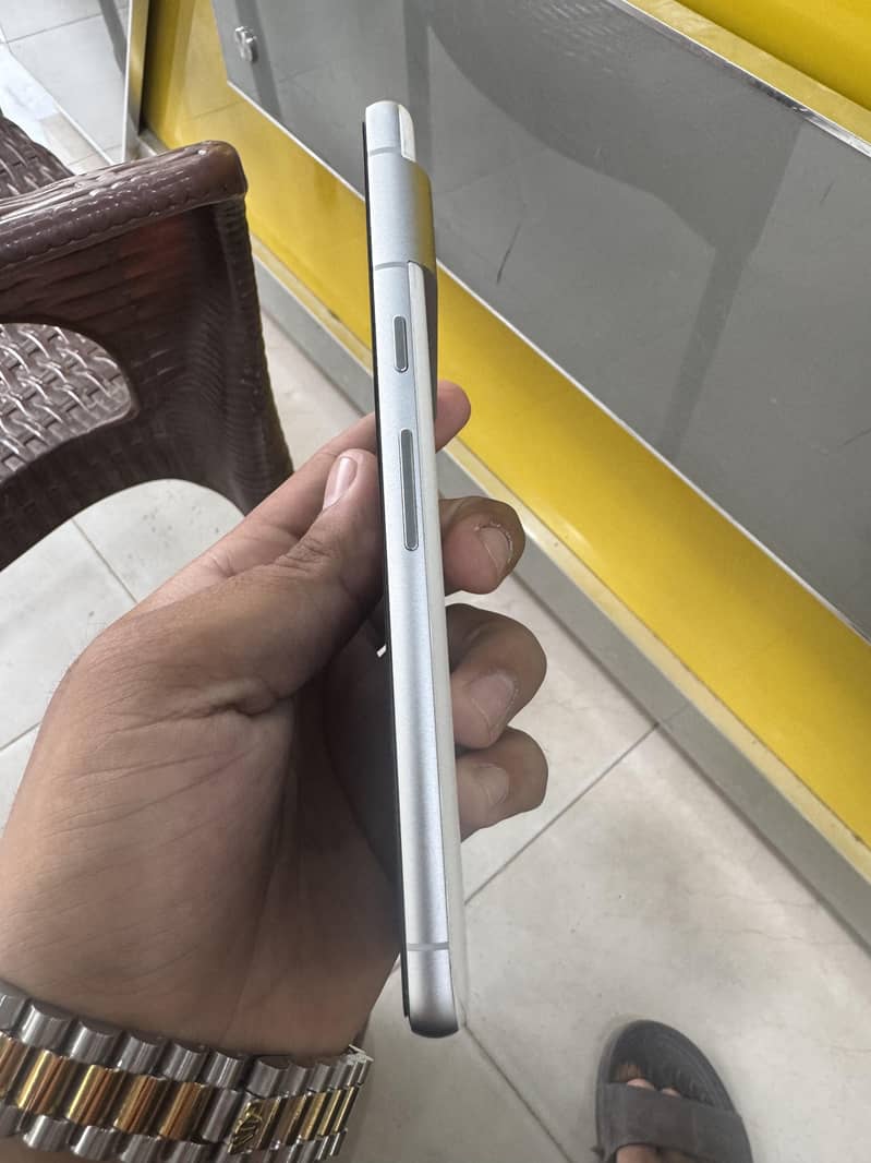 Google Pixel 7 3