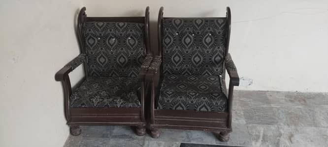 5 Seater Wooden Sofa Set – 3 Seater + 2 Single Chairs | Good Condition