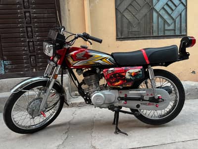 honda 125 model 24/25 condition 10/10