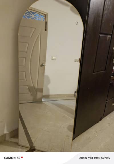 fully Mirror to look full posture