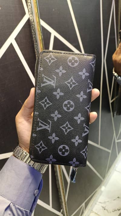 long wallet LV