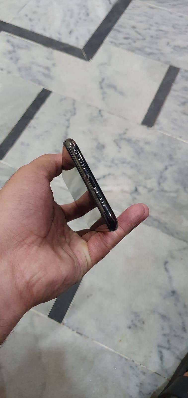 iPhone XS 3