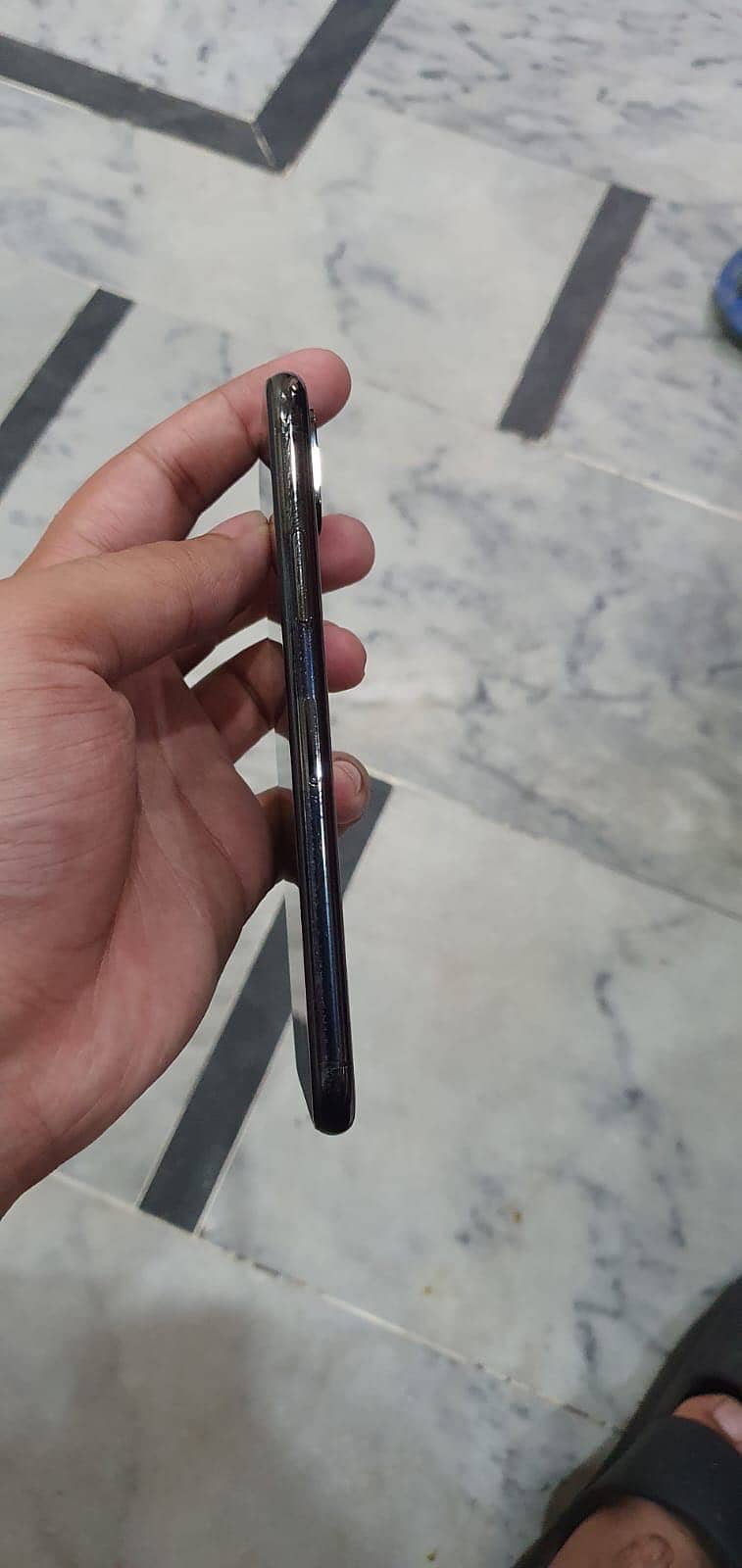 iPhone XS 4