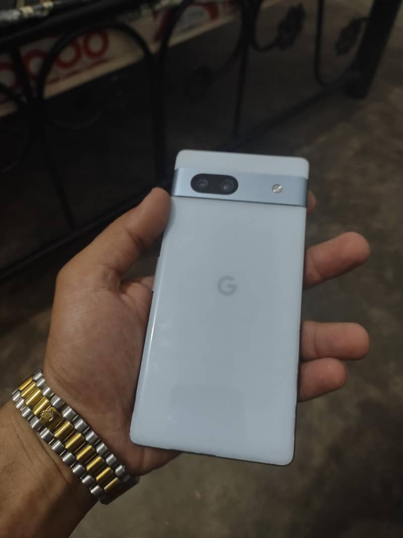 Google Pixel 7a 1