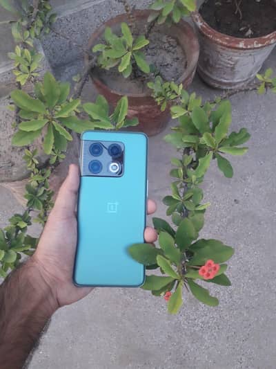 One Plus 10 Pro 5g 12/256gb gaming device with wireless charging