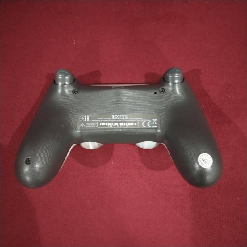 10/10 condition new controller 1