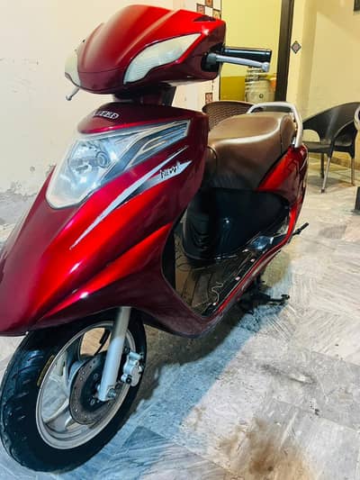 united 2020 self start petrol auto scooty 100cc