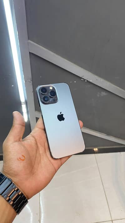 Apple iPhone 13 Pro