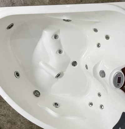 Luxury Massage Bathtub | Jetted Whirlpool Jacuzzi | Spa Relaxant | 57”