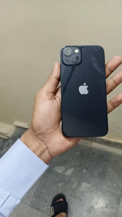 Apple iPhone 13