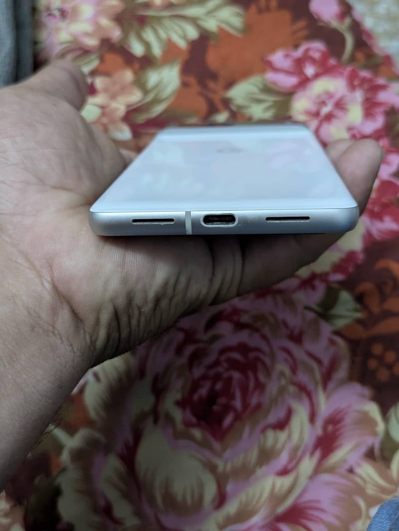 Google Pixel 7 3