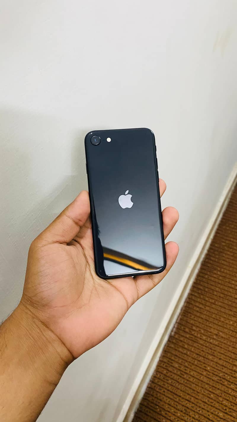 Apple iPhone SE 3