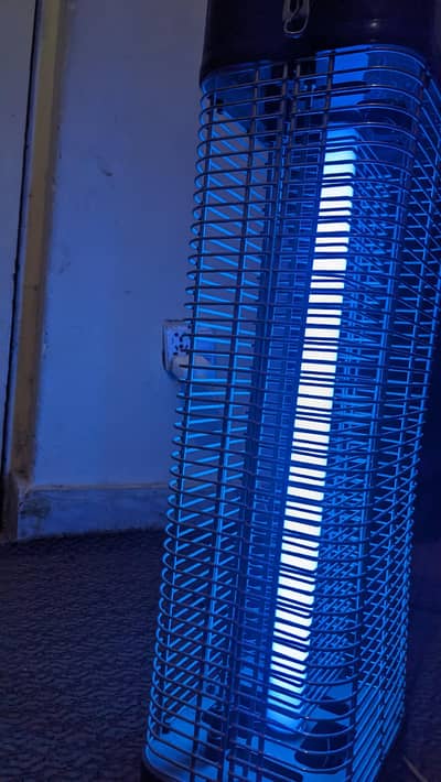 15 W bug and mosquito killer