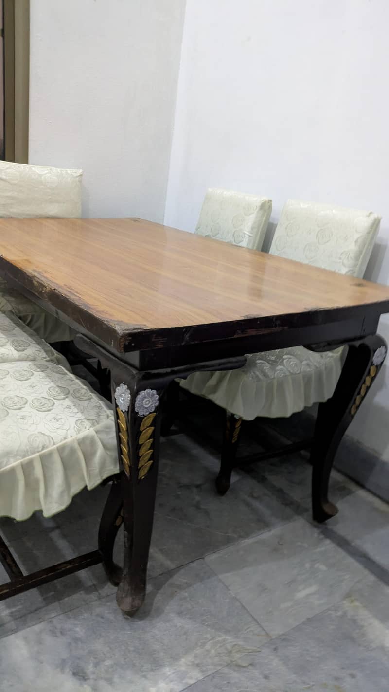 Dining table + chairs 1