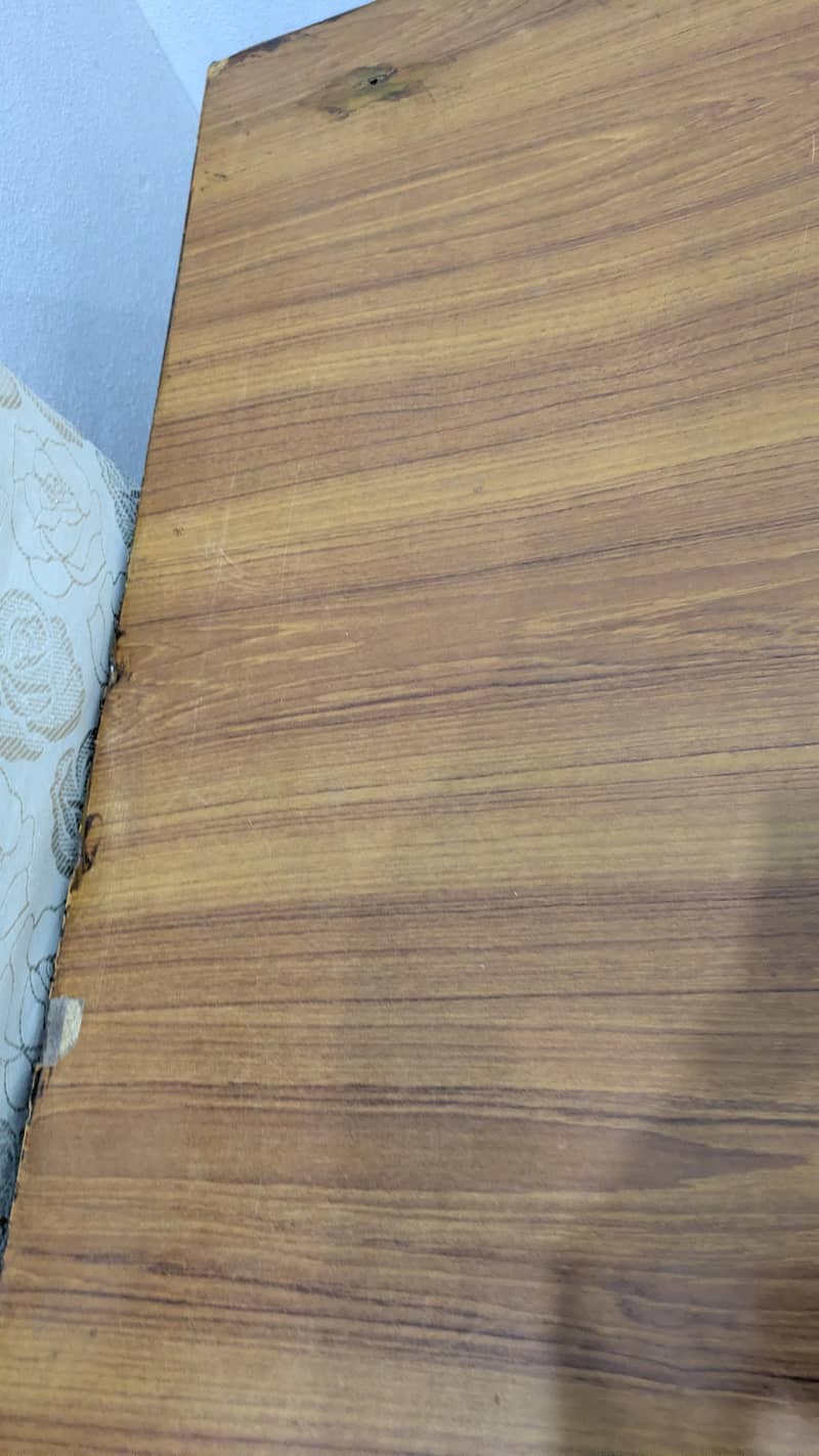 Dining table + chairs 5