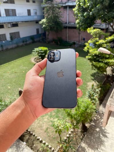Apple iPhone 12