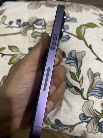Apple iPhone 14 Pro 90% Health