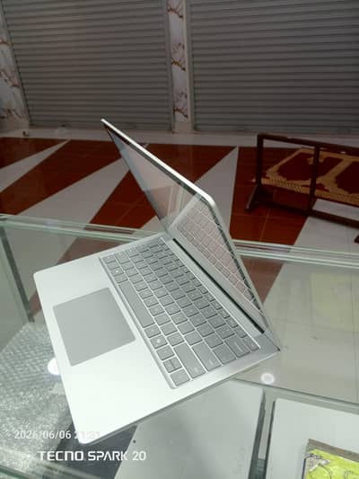 MICROSOFT SURFACE LAPTOP6 ULTRA5 135H PROCESSOR 32GBRAM 512SSD.