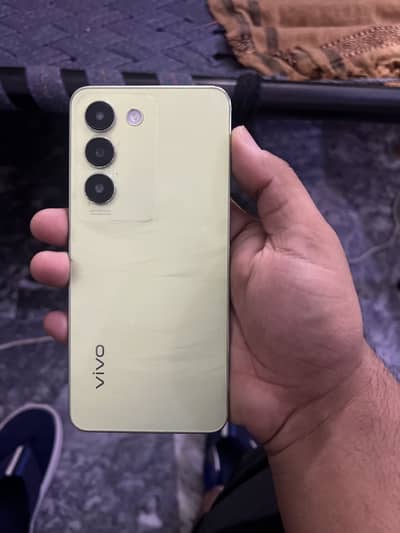 Vivo Y100