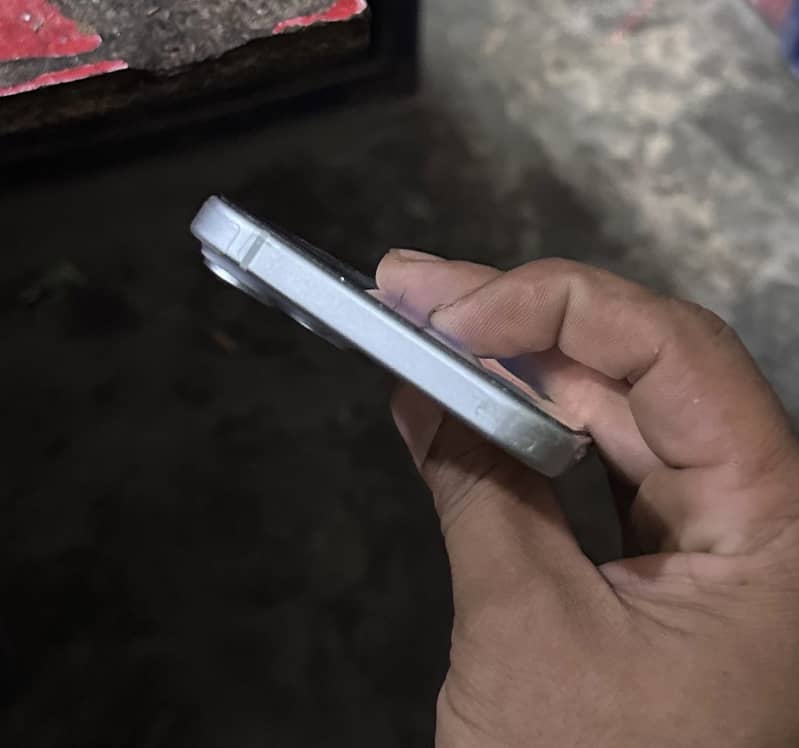 Apple iPhone 15 plus 1