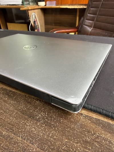 Dell XPS 13 9360 | i5 7th Gen | Touch screen | 8Gb Ram |256GB SSD