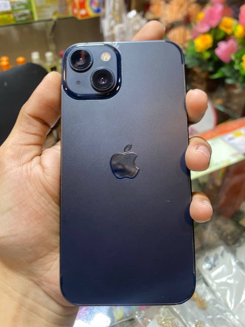 Apple iPhone 13 0
