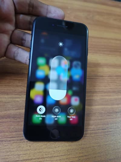 iphone se 2nd generation iOS 26.1 update