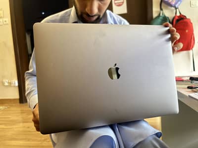 MacBook 2018 pro
