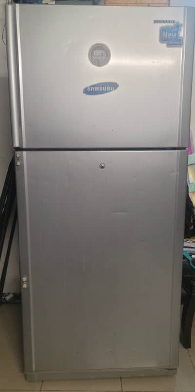 Full size fridge samsung no frost family used condition 9/10