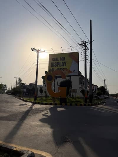 Prime Location 10 Marla Residential Plot Ideally Situated In Central Park - Block G
