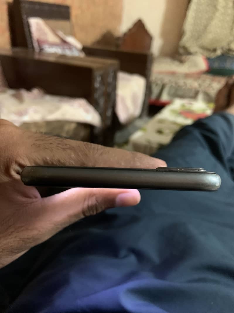 Apple iPhone 8 Plus 5